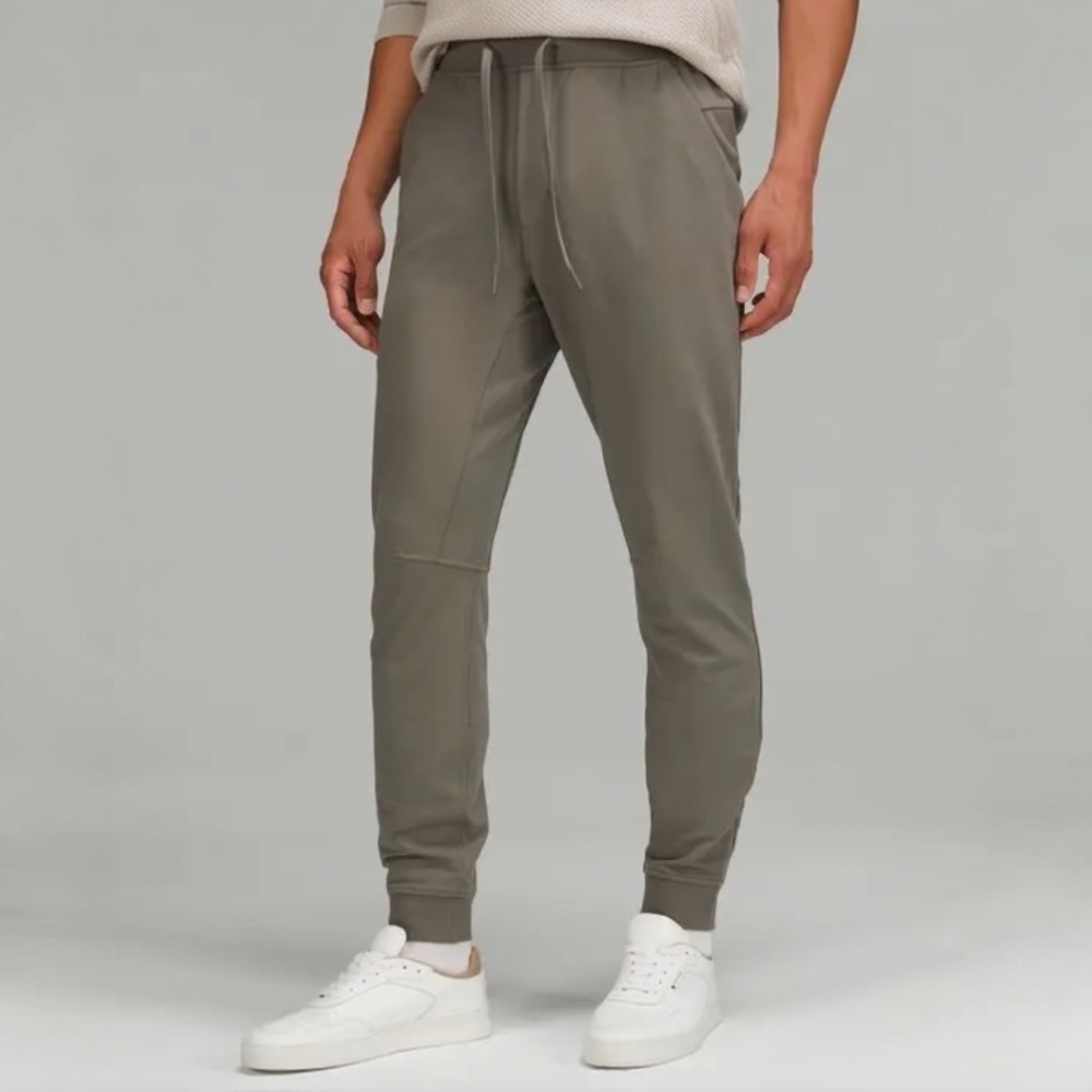 LULULEMON Men City Sweat Jogger in Gray Sage Size XS
